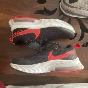 NIKE AIR ZOOM TODDLER BOYS -11